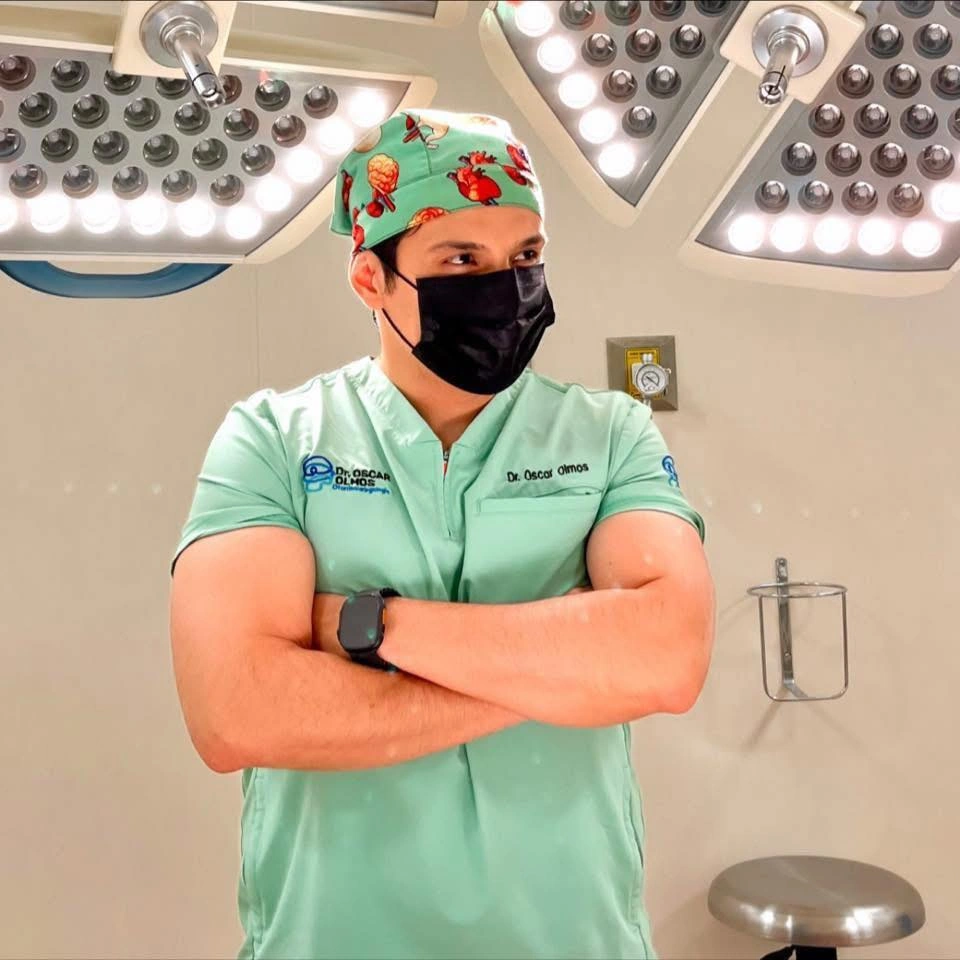 Dr. Óscar Fernando Olmos Temois
